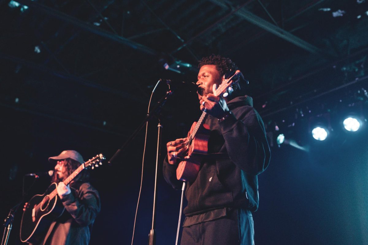 Mon Rovîa soulfully plays the ukulele for a  packed crowd at The Basement East, as photographed on Jan. 31, 2025. (Hustler Multimedia/Harmony Wang)
